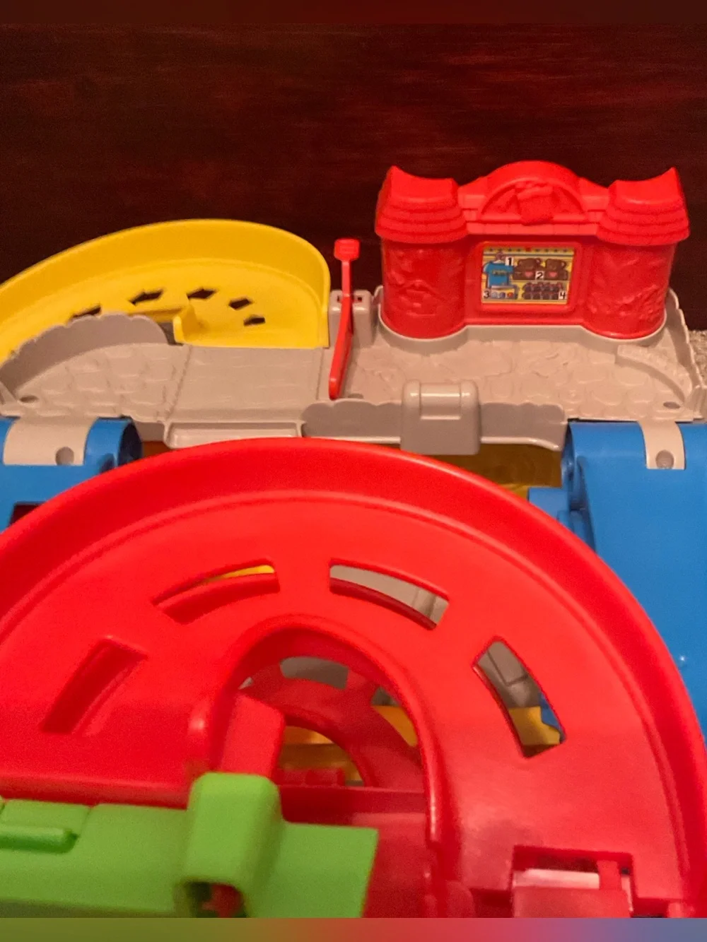 Fisher-Price Little People Wheelies Stand ’n Play Rampway Parking Garage Playset